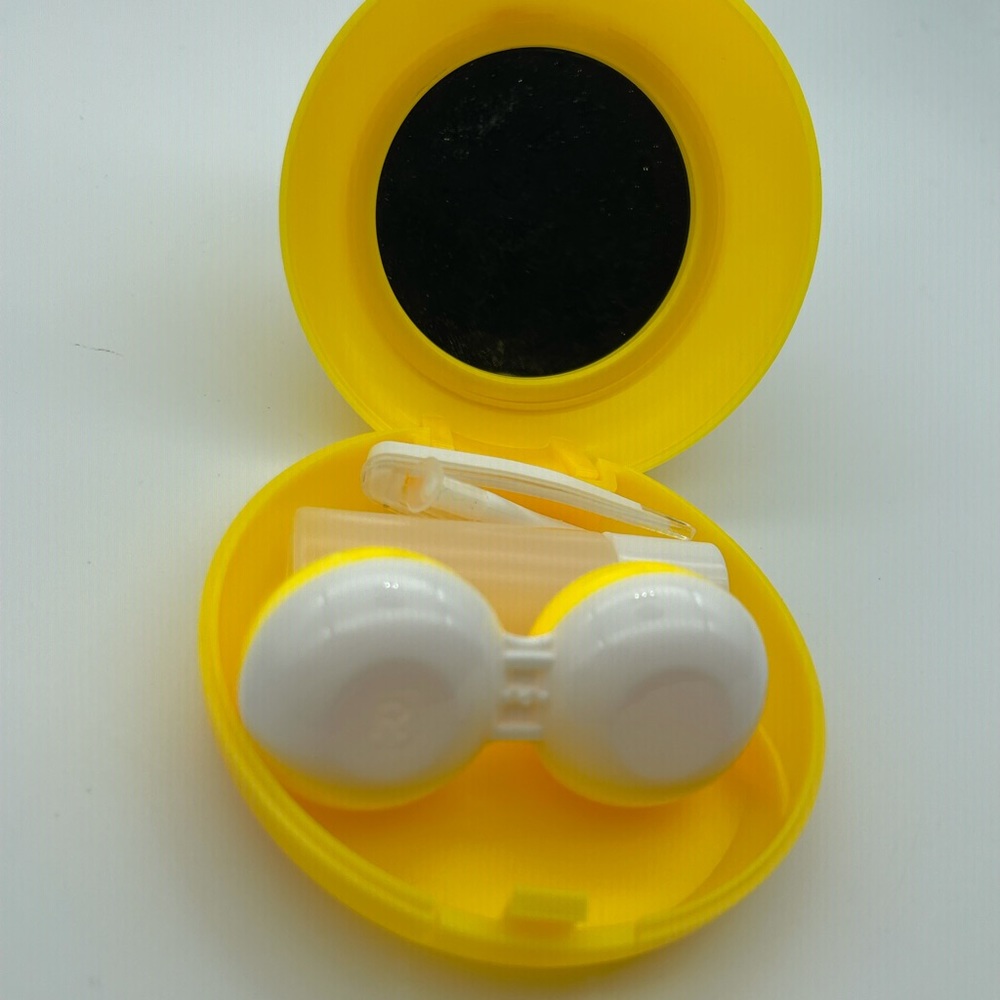 LINE Friends Style Contact Lense Travel Case - Sally the Duck - Picture 5 of 10
